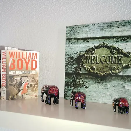 Feeltheland Ria Daire